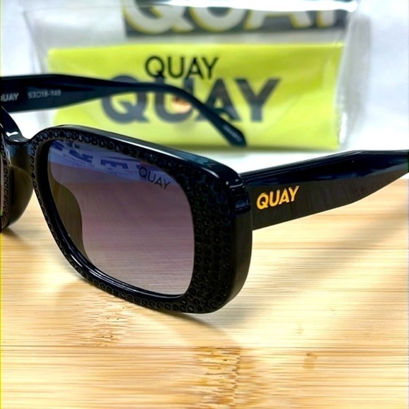 Brand New Quay Black Inside Scoop Bling Gradient Smoke Lens Rectangle Sunglasses main image 10